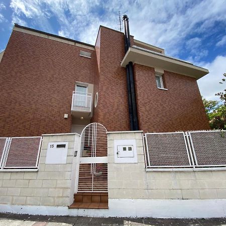 Casa Chalet Jardin Particular Ideal Grupos Y Familias Baranain ภายนอก รูปภาพ