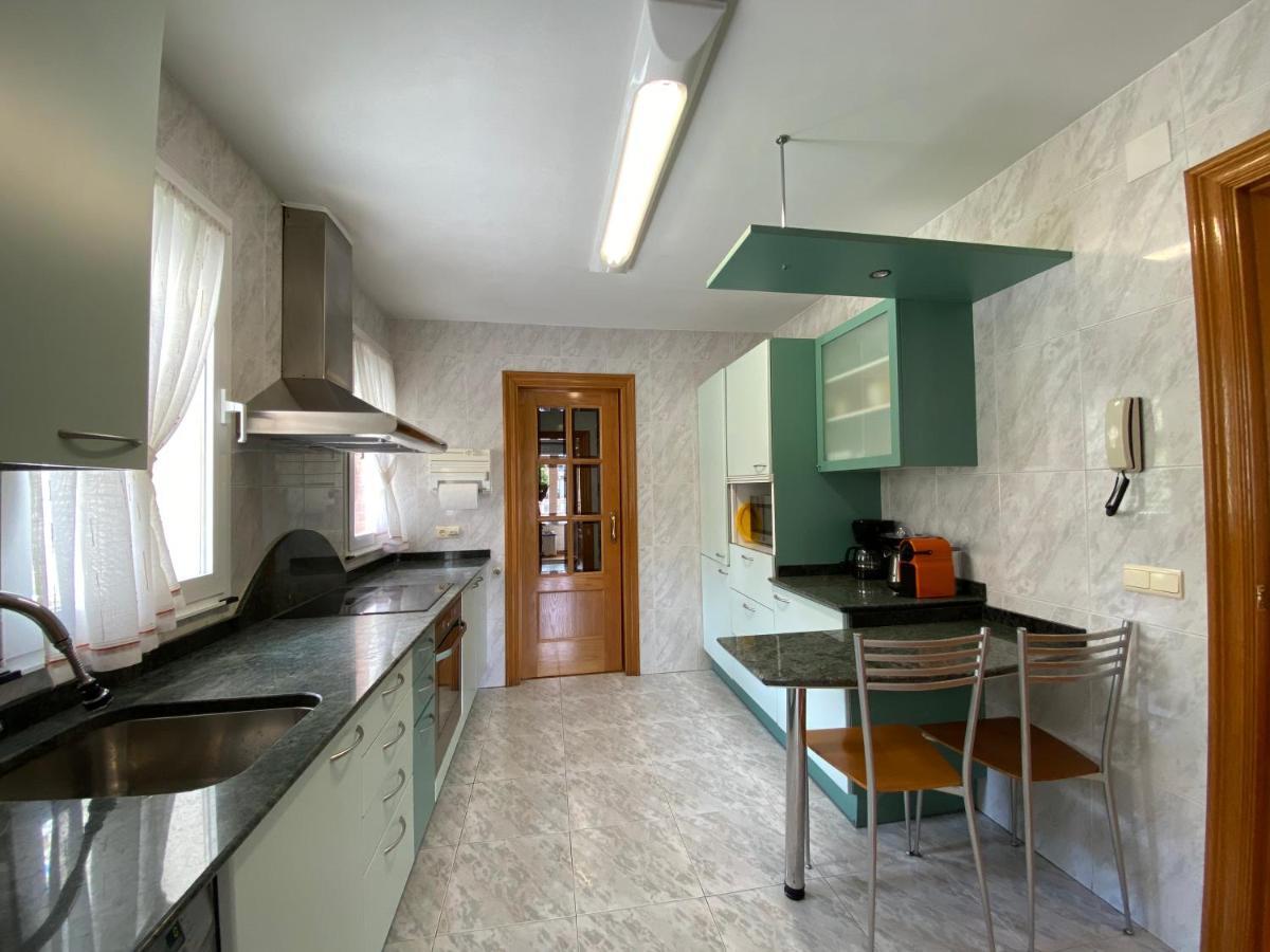 Casa Chalet Jardin Particular Ideal Grupos Y Familias Baranain ภายนอก รูปภาพ